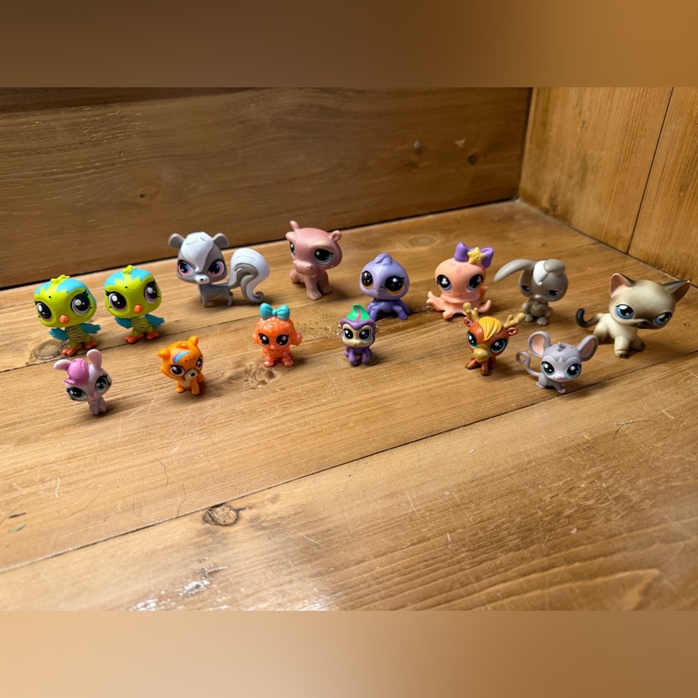 Small Little Pet Shop - 8 Regular & 6 Mini Collection